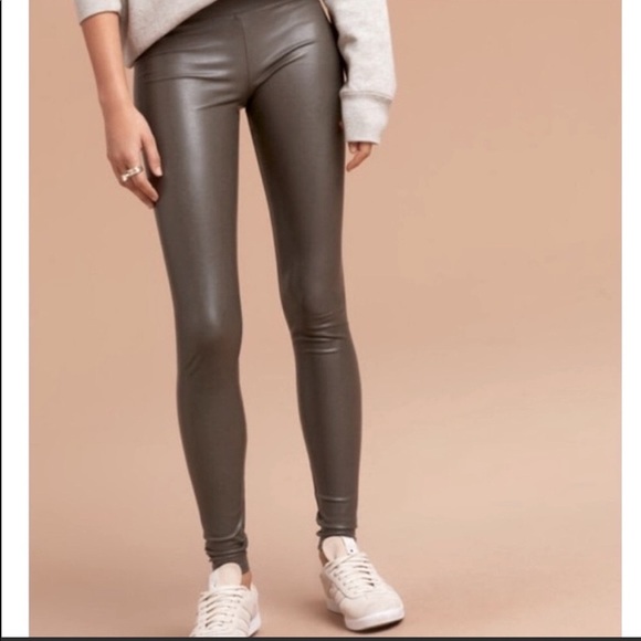 Aritzia Pants - Aritzia Wilfred free Daria Olive leather Pant